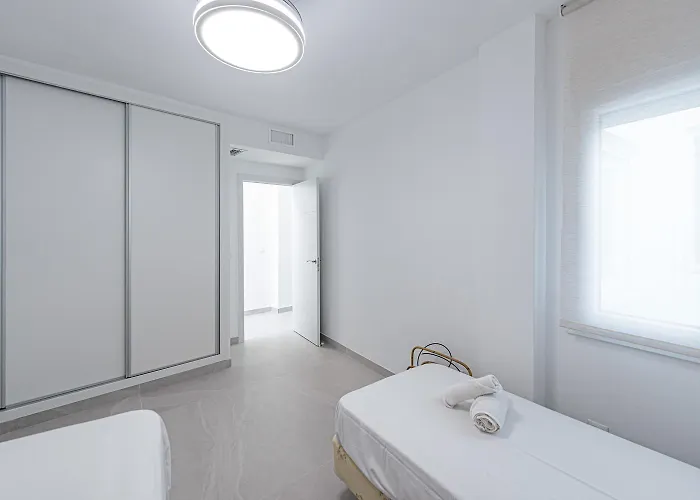 דירה Paloma - 3 Min Walk To Balcon De Europa & נרחה