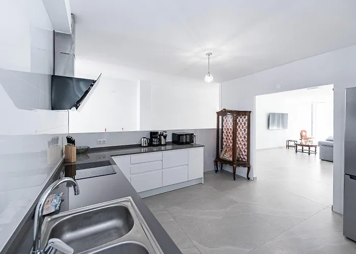 Апартаменты Paloma - 3 Min Walk To Balcon De Europa & *